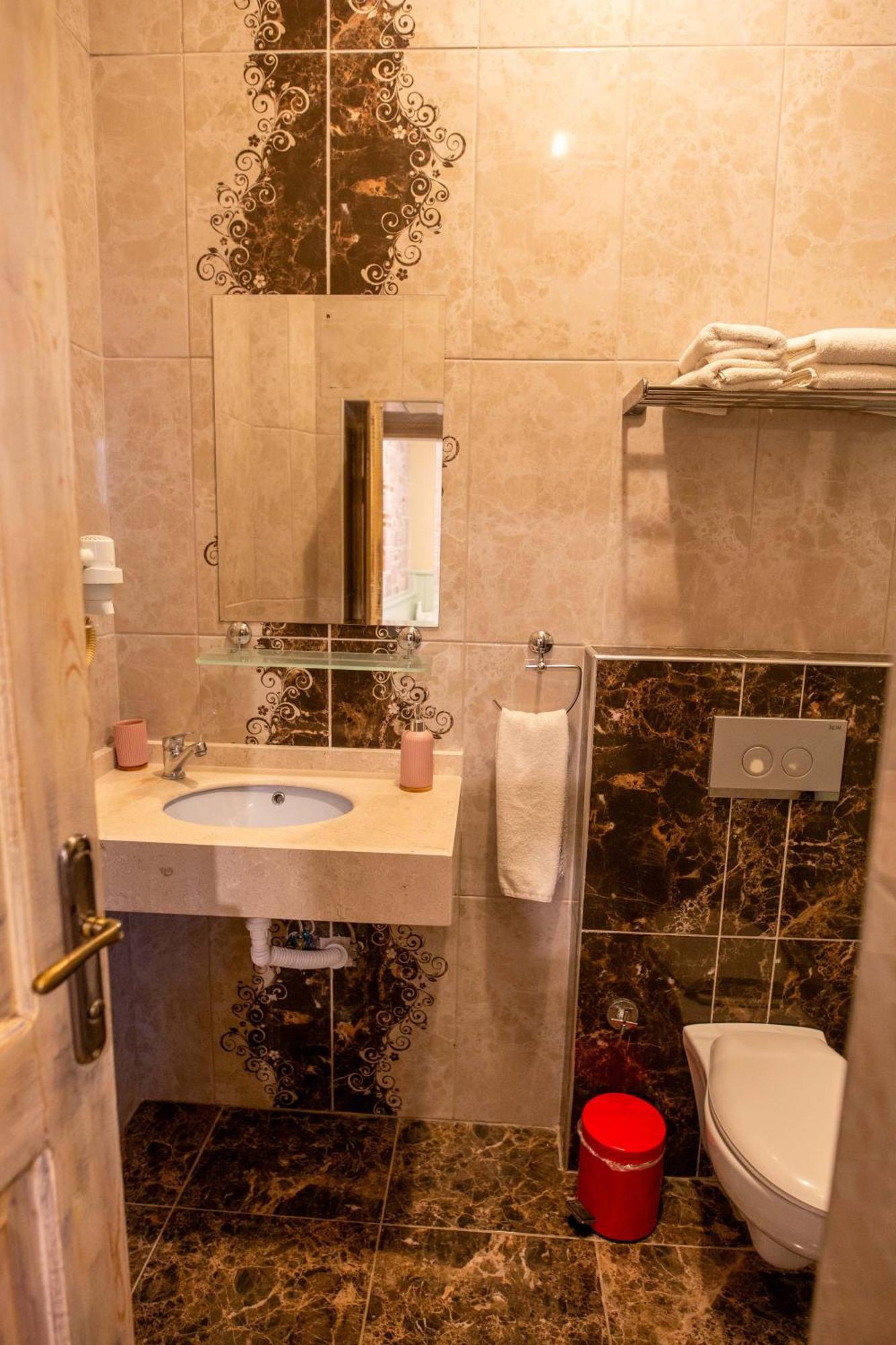 Cunda Mor Limon Otel Ayvalı Eksteriør billede