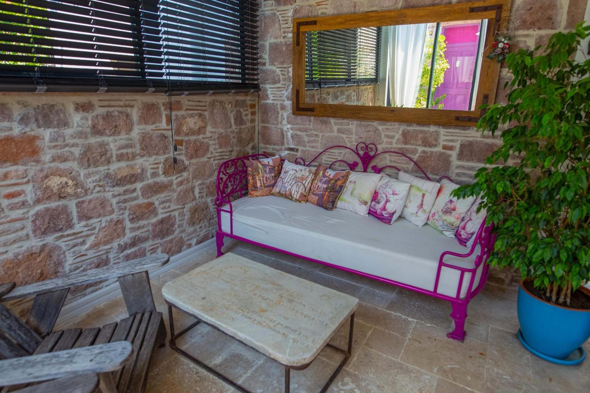 Cunda Mor Limon Otel Ayvalı Eksteriør billede